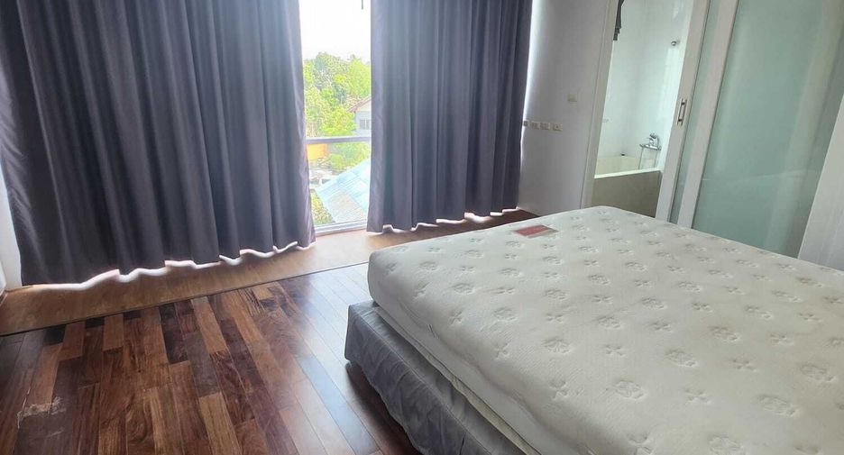 For rent 4 bedrooms villa in Mueang Phuket, Phuket