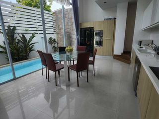 For rent 4 bedrooms villa in Mueang Phuket, Phuket