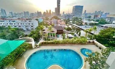 For sale 1 bed condo in Watthana, Bangkok