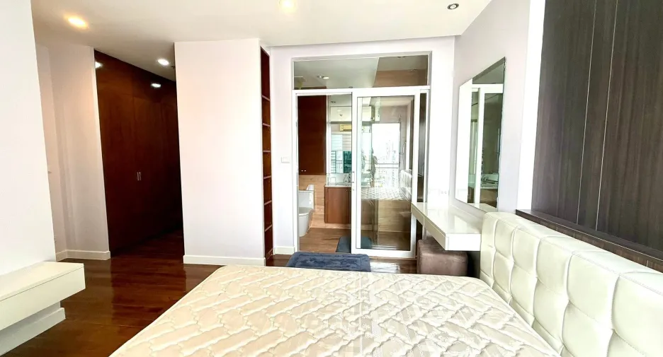 For sale and for rent 1 bed condo in Khlong San, Bangkok