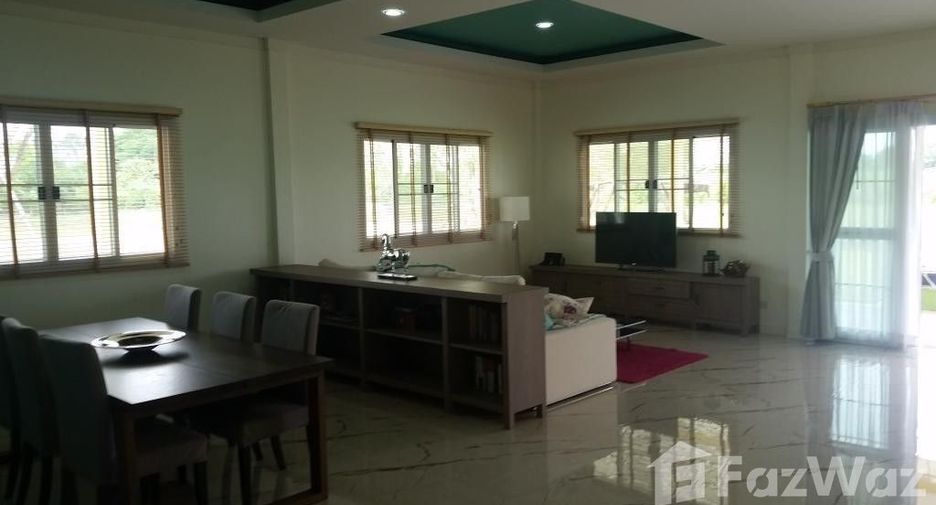 For sale 5 bedrooms house in Bang Rakam, Phitsanulok