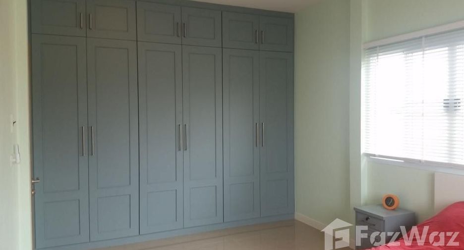 For sale 5 bedrooms house in Bang Rakam, Phitsanulok