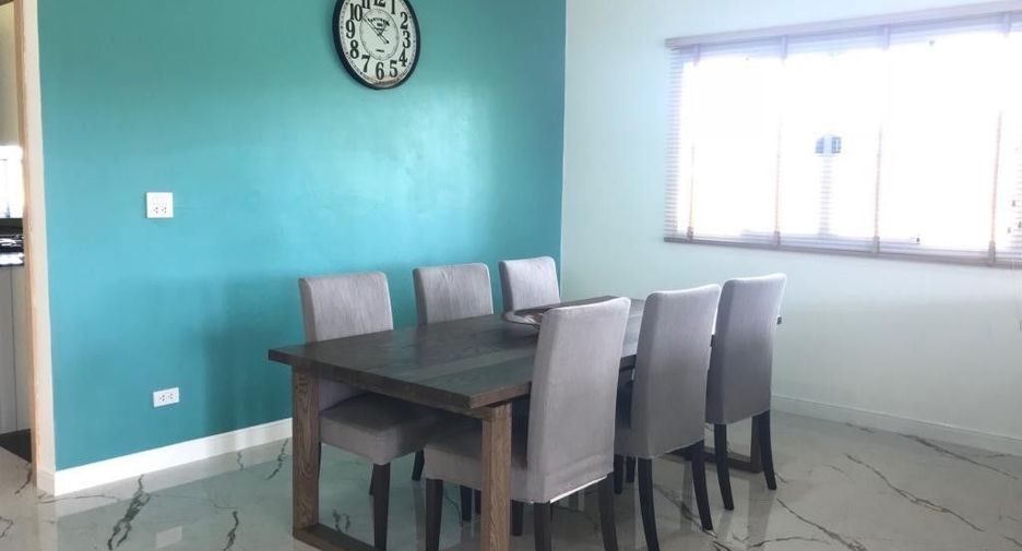 For sale 5 bedrooms house in Bang Rakam, Phitsanulok