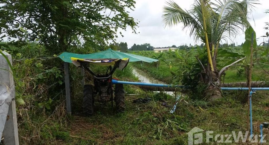For sale 5 bedrooms house in Bang Rakam, Phitsanulok