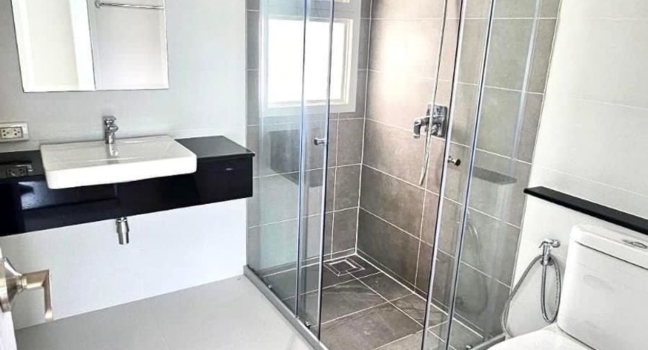 Haus zum Kauf mit 4 Zimmer in Mueang Phuket, Phuket