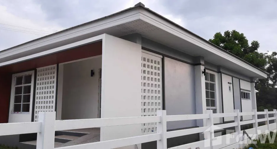 For sale 4 ベッドルーム house in Phatthana Nikhom, Lopburi
