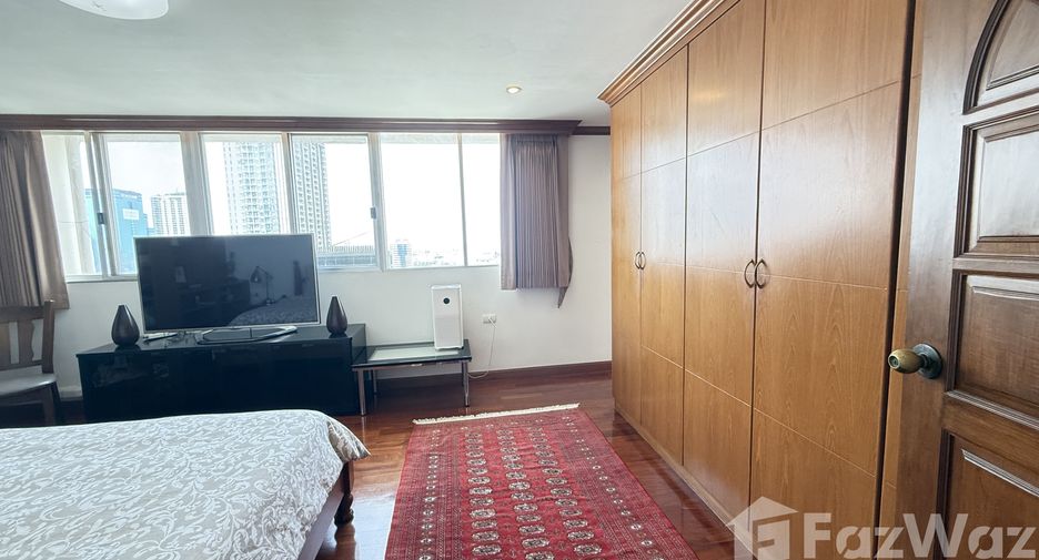 For sale 3 bedrooms condo in Watthana, Bangkok