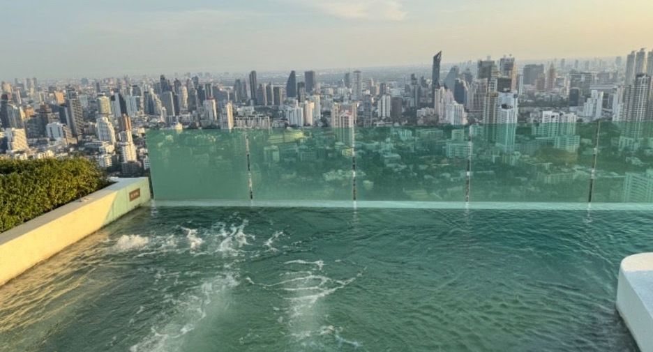 For sale 2 bedrooms condo in Watthana, Bangkok