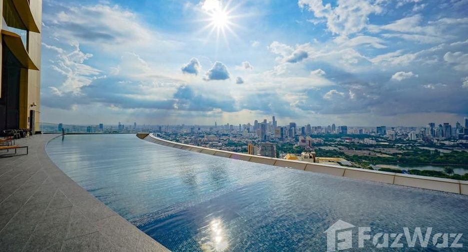 For sale 2 bedrooms condo in Khlong Toei, Bangkok