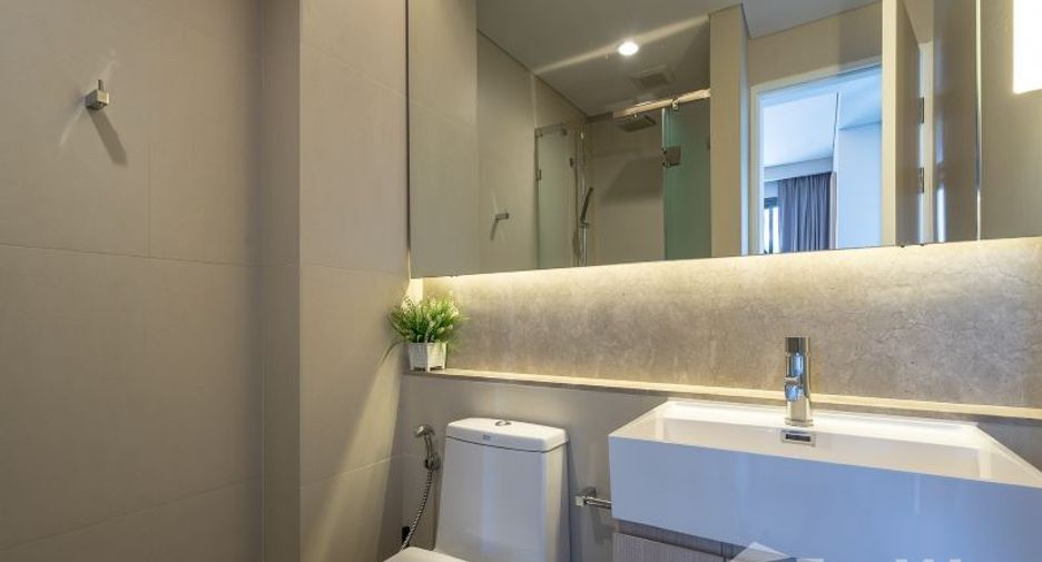 For sale 2 bedrooms condo in Khlong Toei, Bangkok