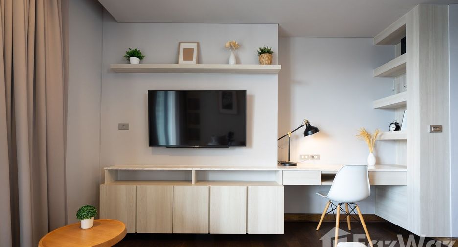 For sale 2 bedrooms condo in Khlong Toei, Bangkok