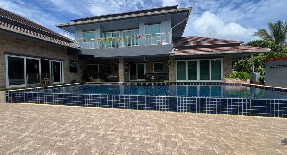 For sale 3 bedrooms villa in Thalang, Phuket