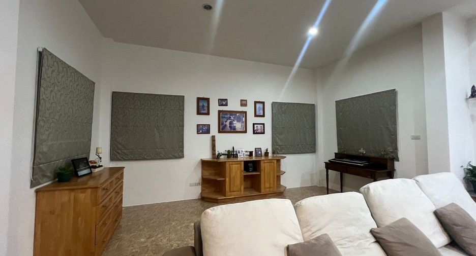 For sale 3 bedrooms villa in Thalang, Phuket
