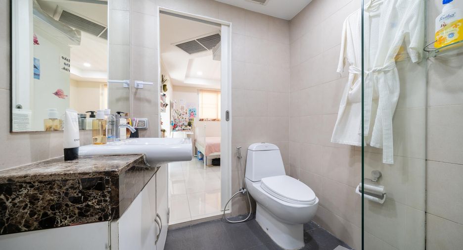 For sale 2 bedrooms condo in Mueang Phuket, Phuket