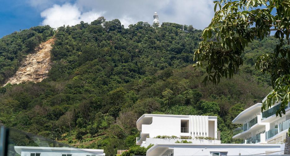For sale 2 bedrooms condo in Mueang Phuket, Phuket
