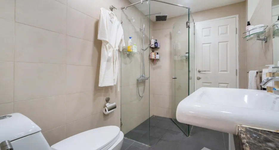 For sale 2 bedrooms condo in Mueang Phuket, Phuket