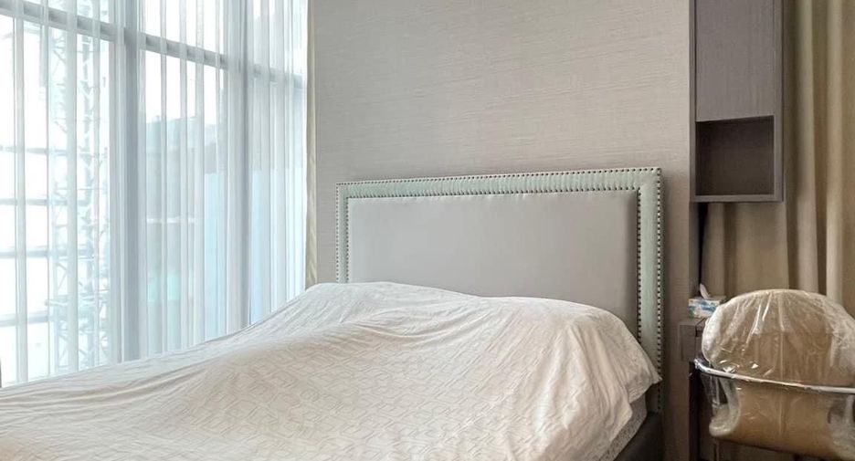 For sale 2 bedrooms condo in Sathon, Bangkok