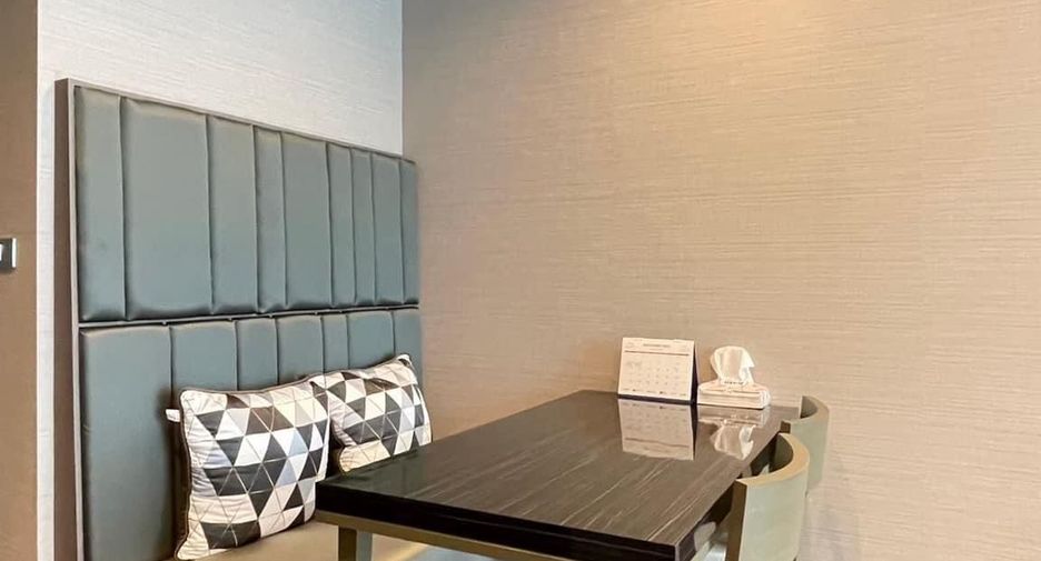 For sale 2 bedrooms condo in Sathon, Bangkok