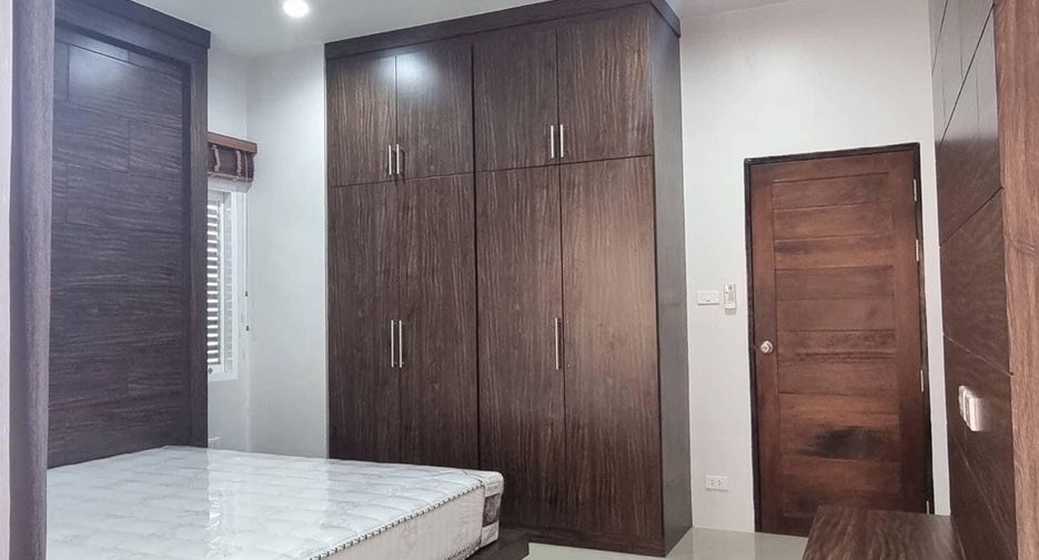 Haus zur Miete mit 3 Zimmer in Mueang Phuket, Phuket