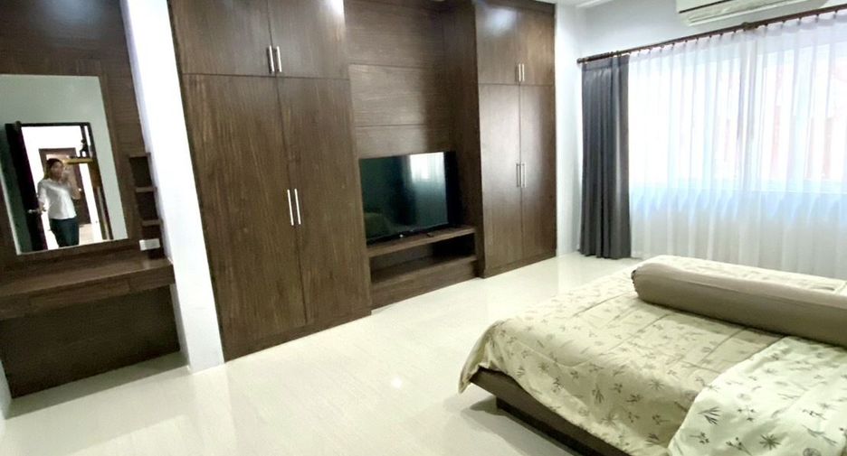 Haus zur Miete mit 3 Zimmer in Mueang Phuket, Phuket