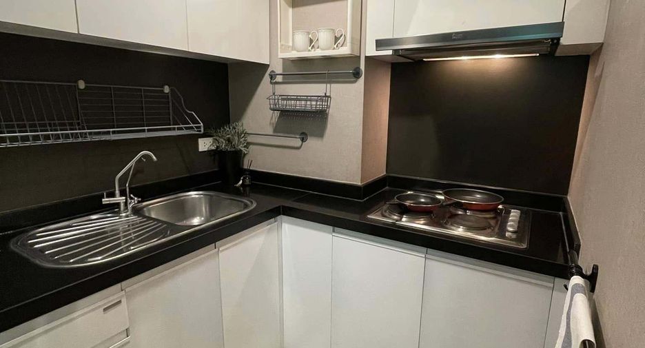 Wohnung zum Kauf und zur Miete mit 3 Zimmer in Huai Khwang, Bangkok