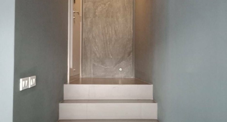 For sale 3 bedrooms townhouse in Suan Luang, Bangkok