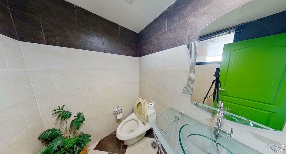 For sale 3 bedrooms condo in Yan Nawa, Bangkok