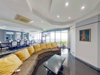 For sale 3 bedrooms condo in Yan Nawa, Bangkok