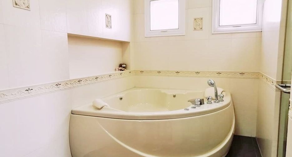Casa en venta de 3 habitaciones en Mueang Chon Buri, Chonburi