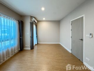 Haus zum Kauf mit 4 Zimmer in Bang Khen, Bangkok