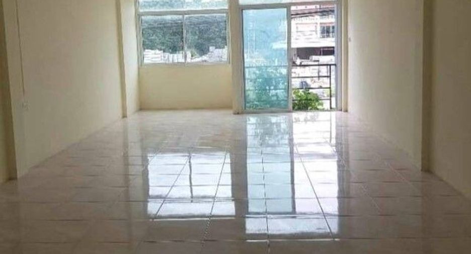 For sale 2 bedrooms retail Space in Phunphin, Surat Thani