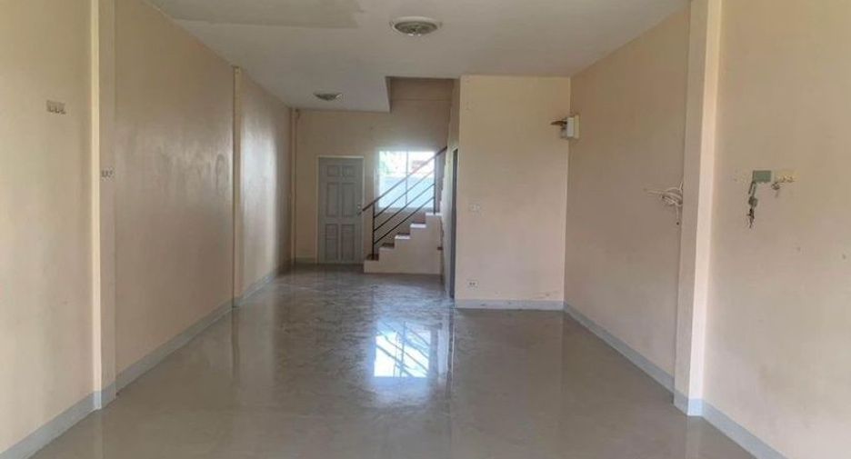 For sale 2 bedrooms townhouse in Mueang Phitsanulok, Phitsanulok