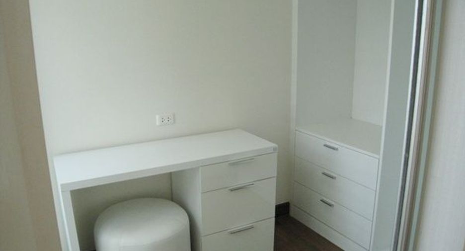 For sale 2 bedrooms condo in Khlong San, Bangkok