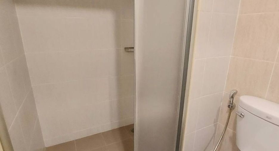 For sale 1 bed condo in Mueang Samut Prakan, Samut Prakan