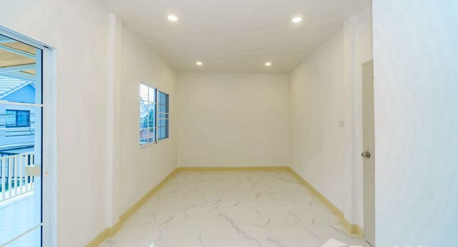 For sale 4 bedrooms townhouse in Bang Bua Thong, Nonthaburi