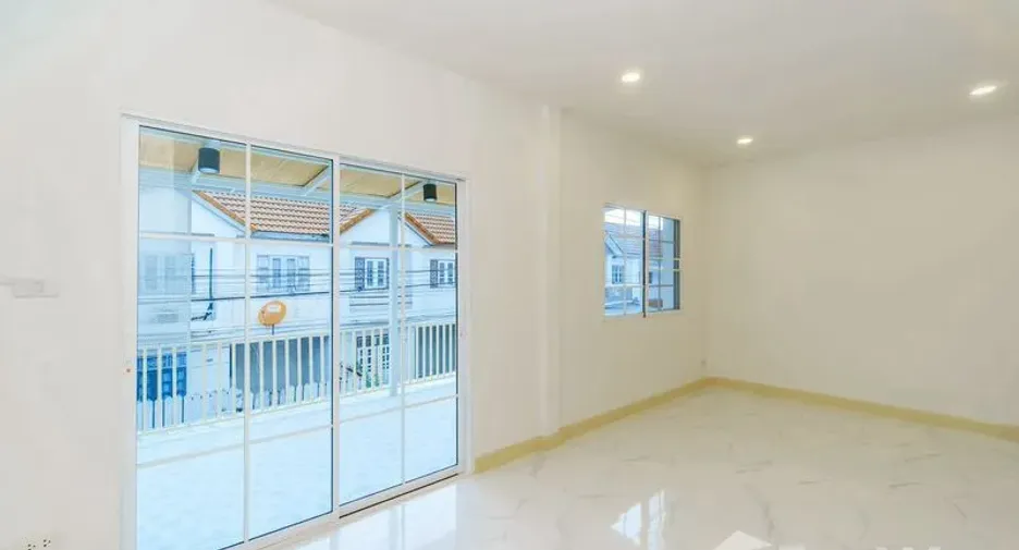 For sale 4 bedrooms townhouse in Bang Bua Thong, Nonthaburi