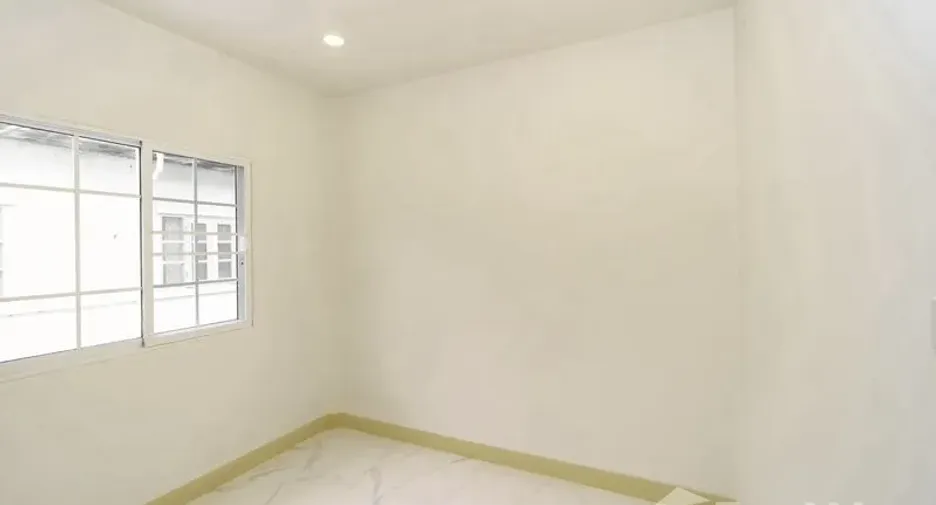 For sale 4 bedrooms townhouse in Bang Bua Thong, Nonthaburi