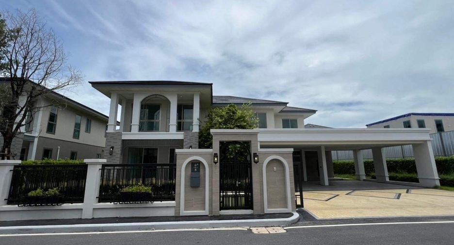 For sale 4 bedrooms house in Lat Krabang, Bangkok