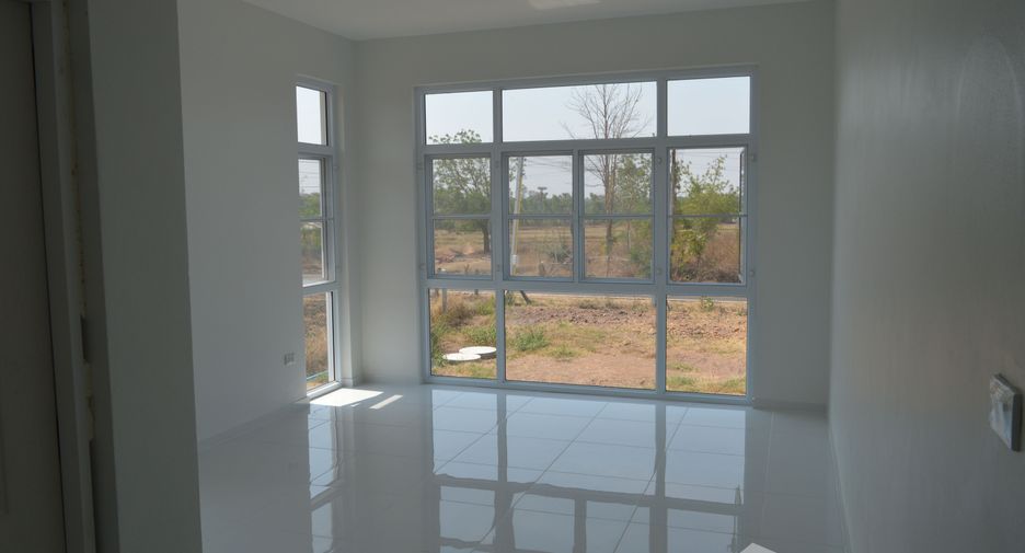 Haus zum Kauf mit 3 Zimmer in Mueang Surin, Surin