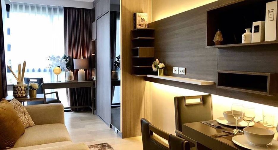 For sale 1 bed condo in Khlong Toei, Bangkok