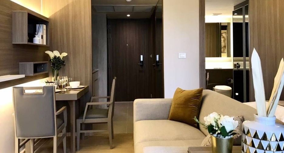 For sale 1 bed condo in Khlong Toei, Bangkok