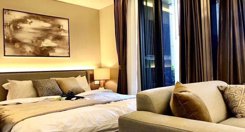 For sale 1 bed condo in Khlong Toei, Bangkok