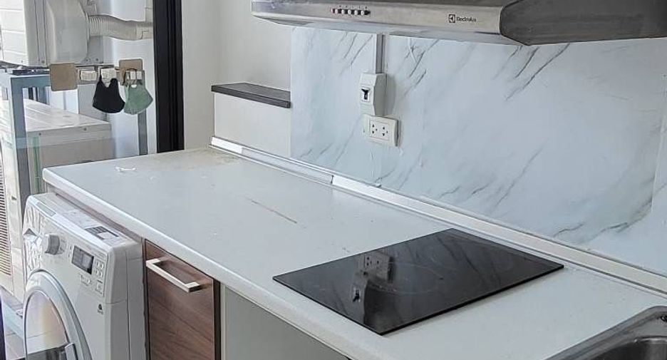 Продажа 2 спальни кондо в Банг Суе, Бангкок