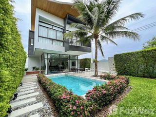 For rent 3 bedrooms villa in Mueang Phuket, Phuket