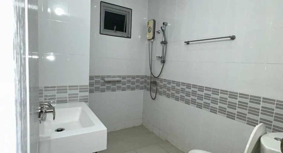 Haus zum Kauf und zur Miete mit 3 Zimmer in Si Maha Phot, Prachin Buri