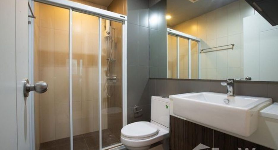 For sale 1 bed condo in Huai Khwang, Bangkok