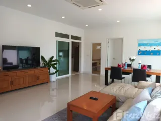 For rent 3 bedrooms villa in Mueang Phuket, Phuket