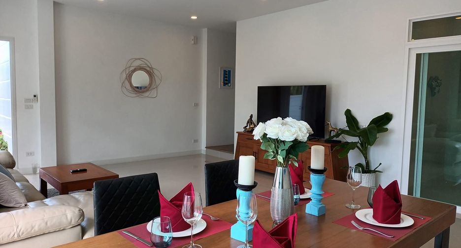 Villa en alquiler de 3 habitaciones en Mueang Phuket, Phuket