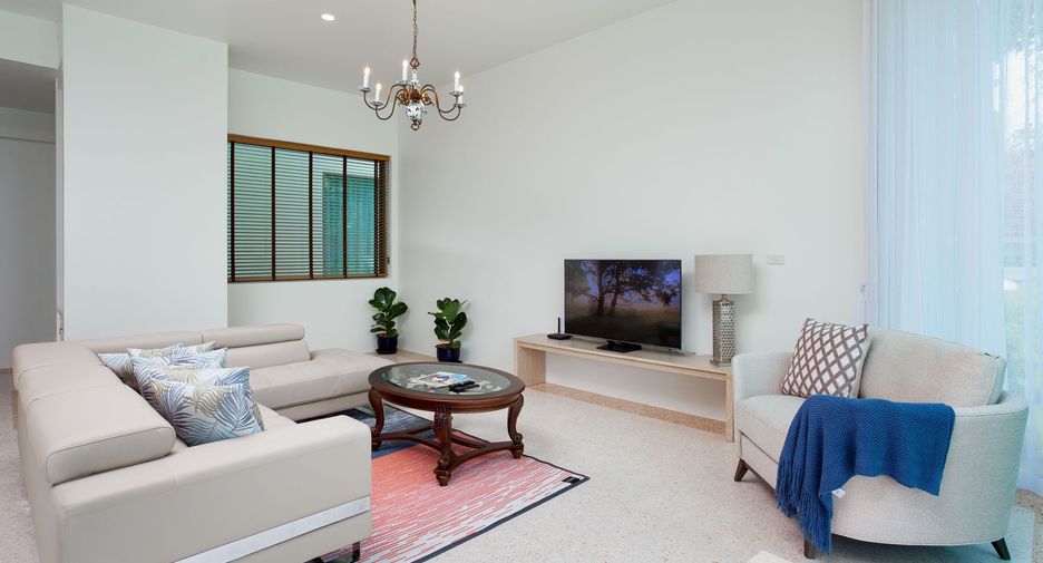 For rent 3 bedrooms villa in Mueang Phuket, Phuket