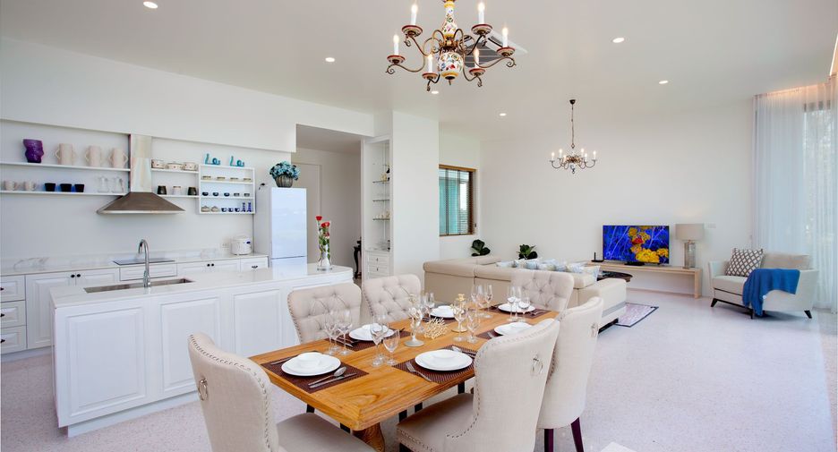 For rent 3 bedrooms villa in Mueang Phuket, Phuket